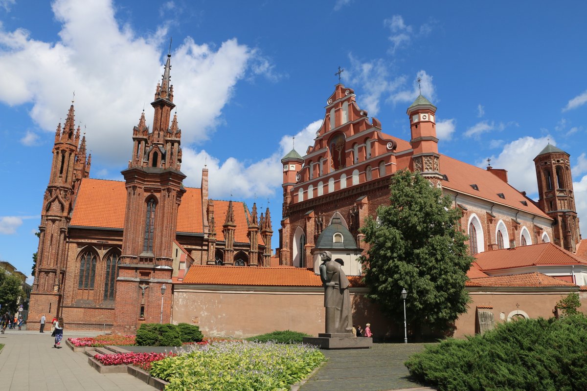 A Controversial Tribute: Adam Mickiewicz Monument in Vilnius