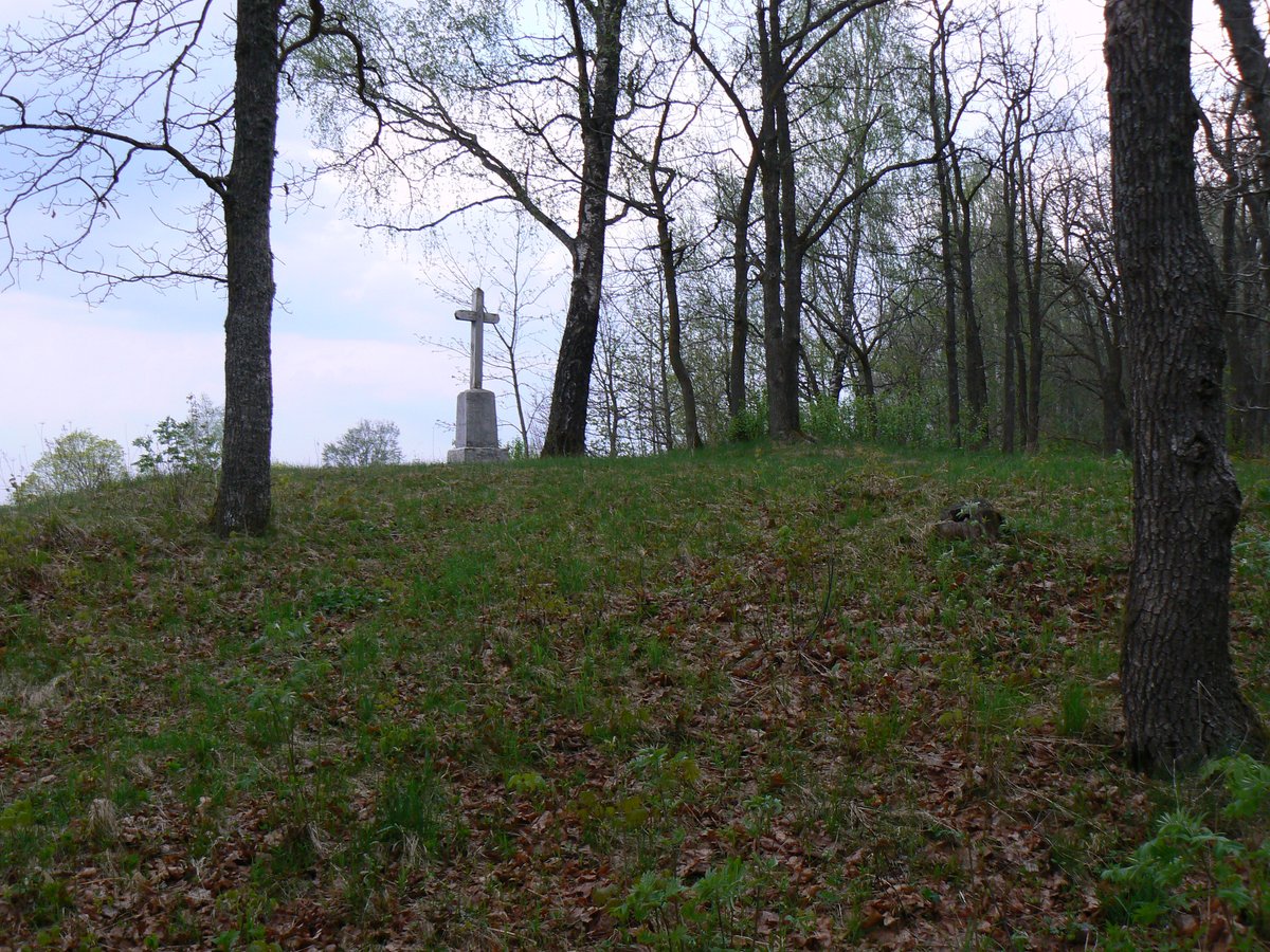 Ancient relics: Maciuičių piliakalnis - a fortified hill in the bend of the