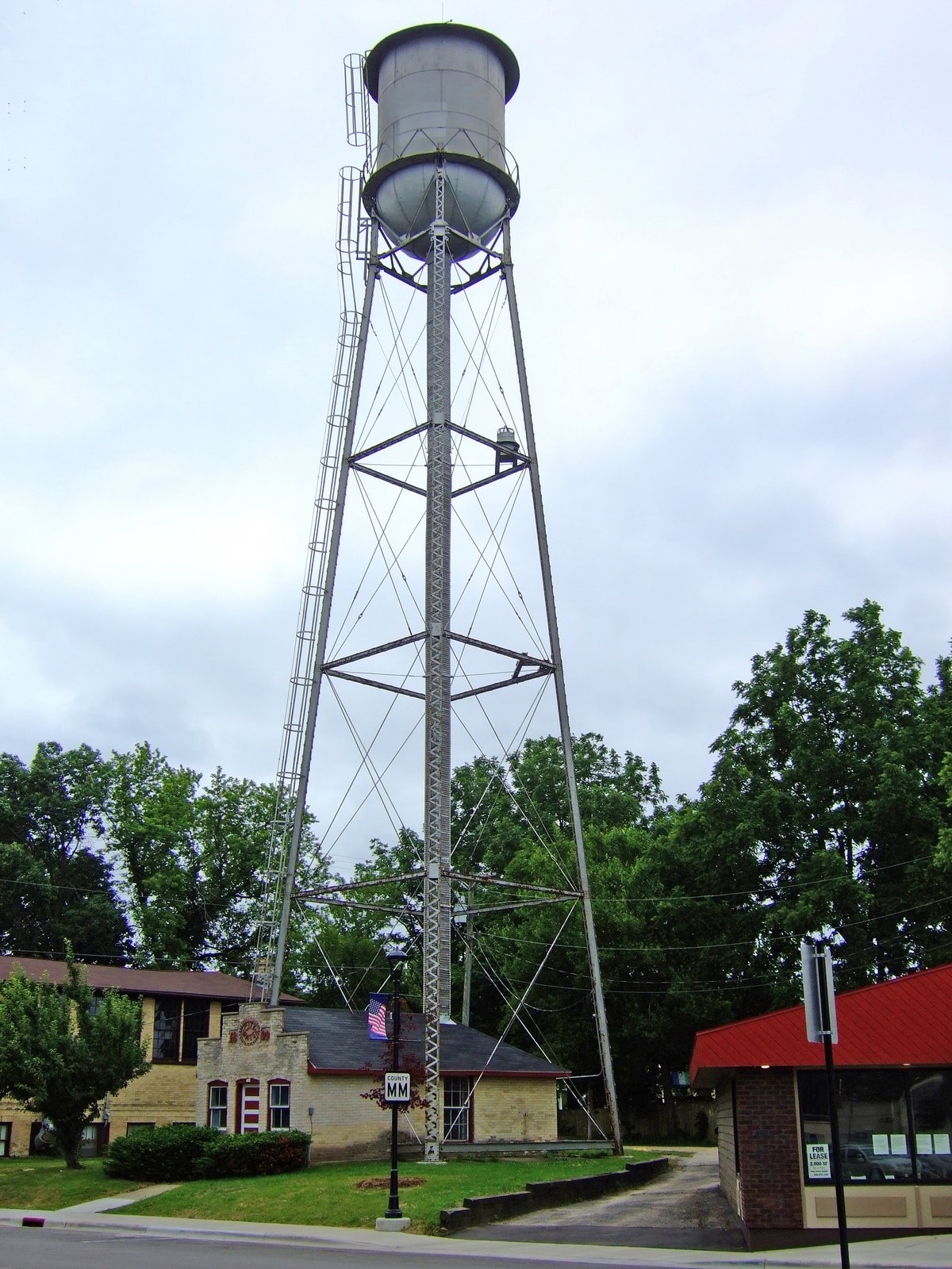 A giant among water towers: Oregon's tin man tale