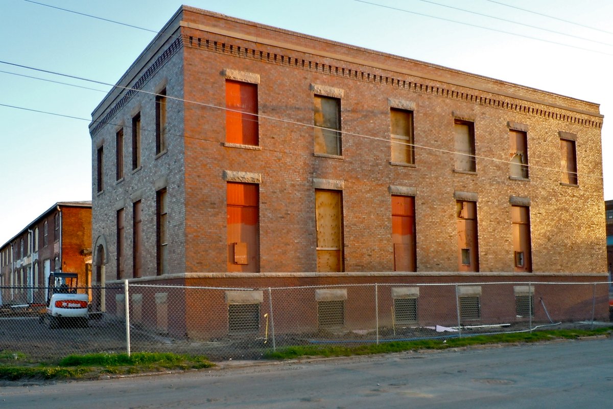 A Dream Unfolding: Spaulding Manufacturing's Journey from Wagons to Cars in