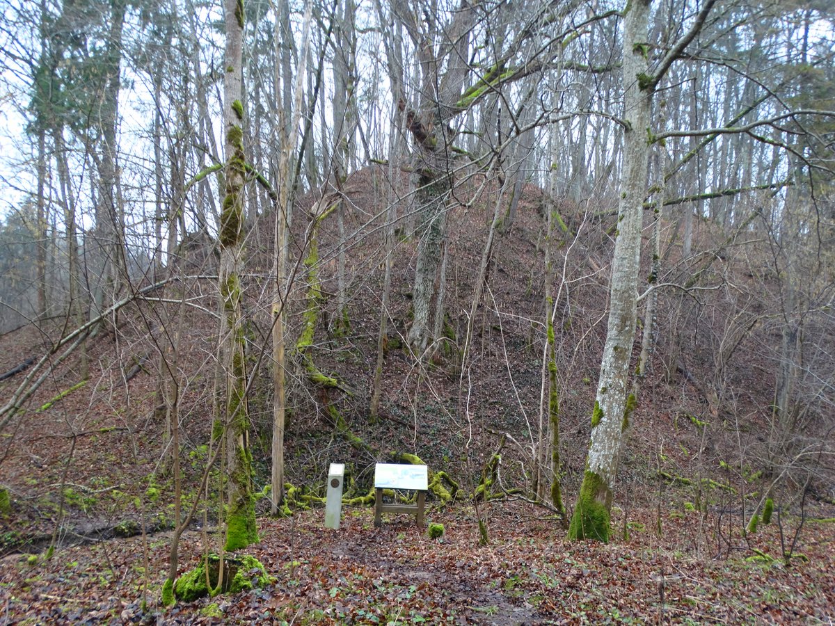 Bernatoniai Hillfort: A 2nd-Century Dune-Carved Fortress Under Threat