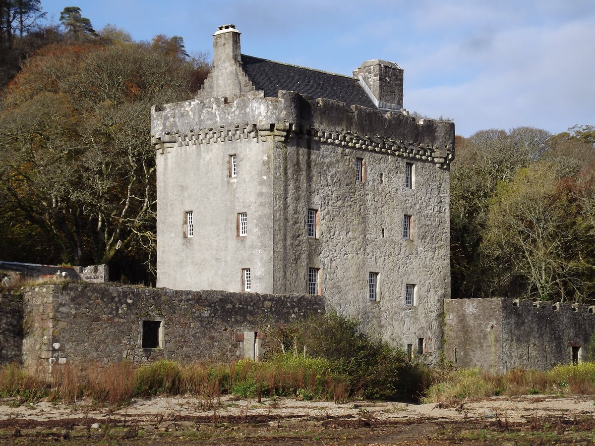 Saddell Castle: A 15th-century Scottish fortress steeped in history