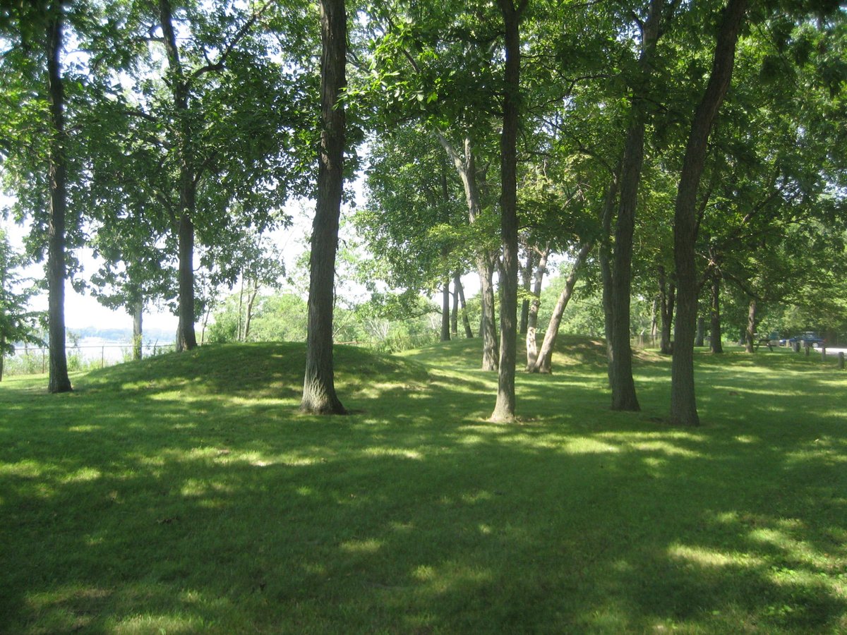 Sinnissippi Mounds: A 2000-Year-Old Puzzle in Sterling, Illinois