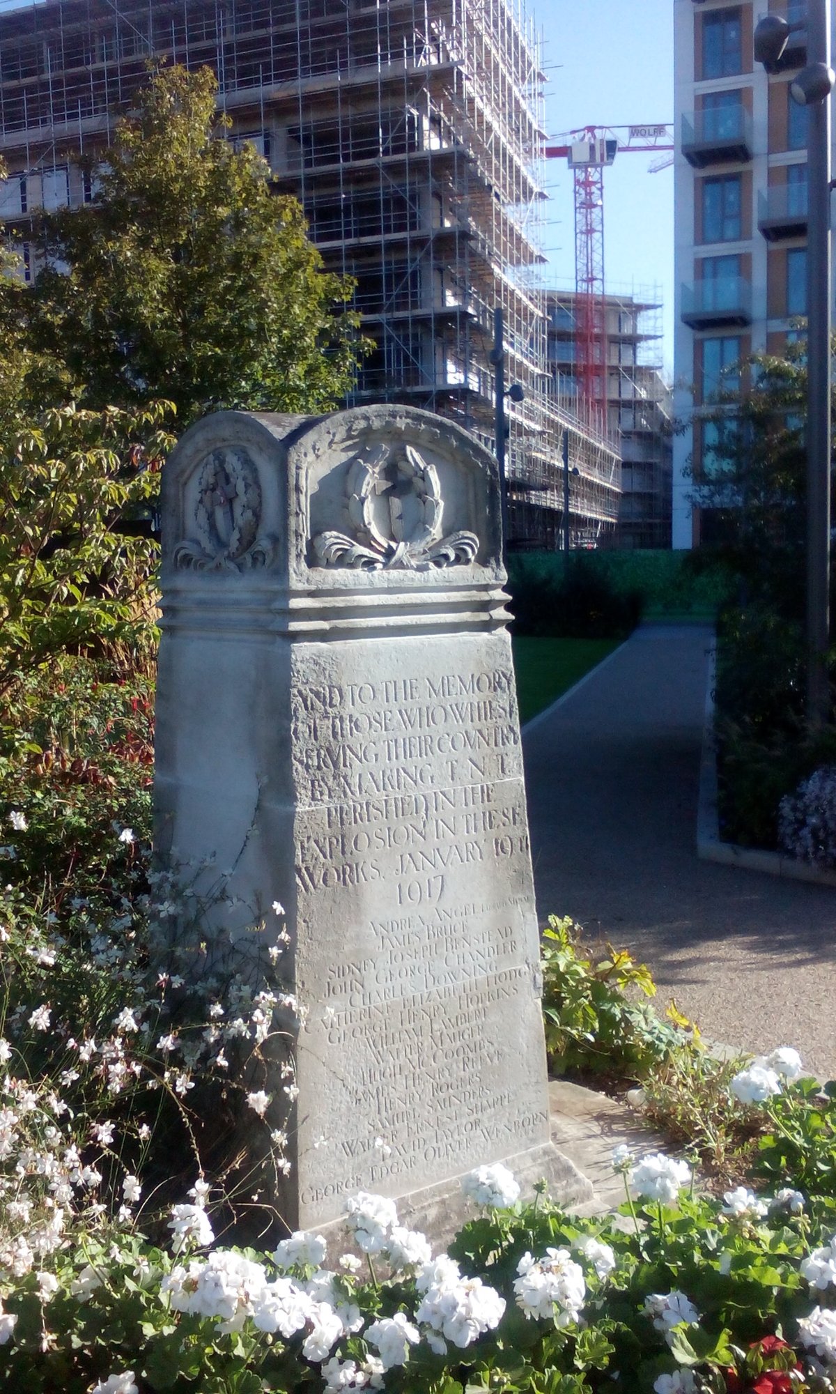 A solemn beacon of remembrance: the Silvertown War Memorial