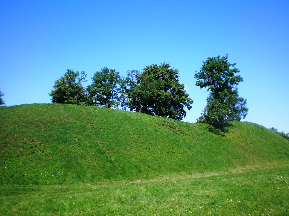 Bakainių piliakalnis