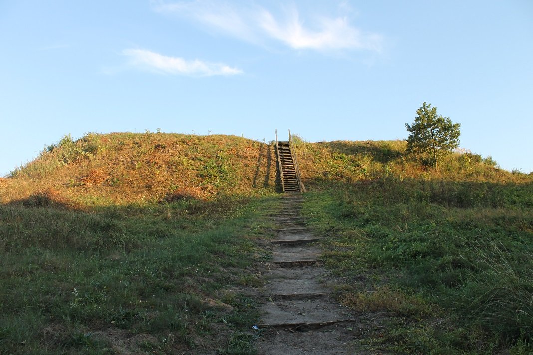 Paveisininkai Hillfort and Settlement: A Hidden 3.96-Hectare Archaeological Site