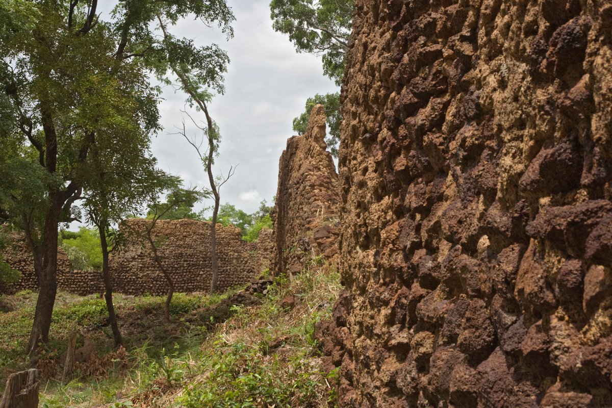 The Sleeping Wish of a Thousand-Year-Old Tower: The Fabled Lost Loropéni