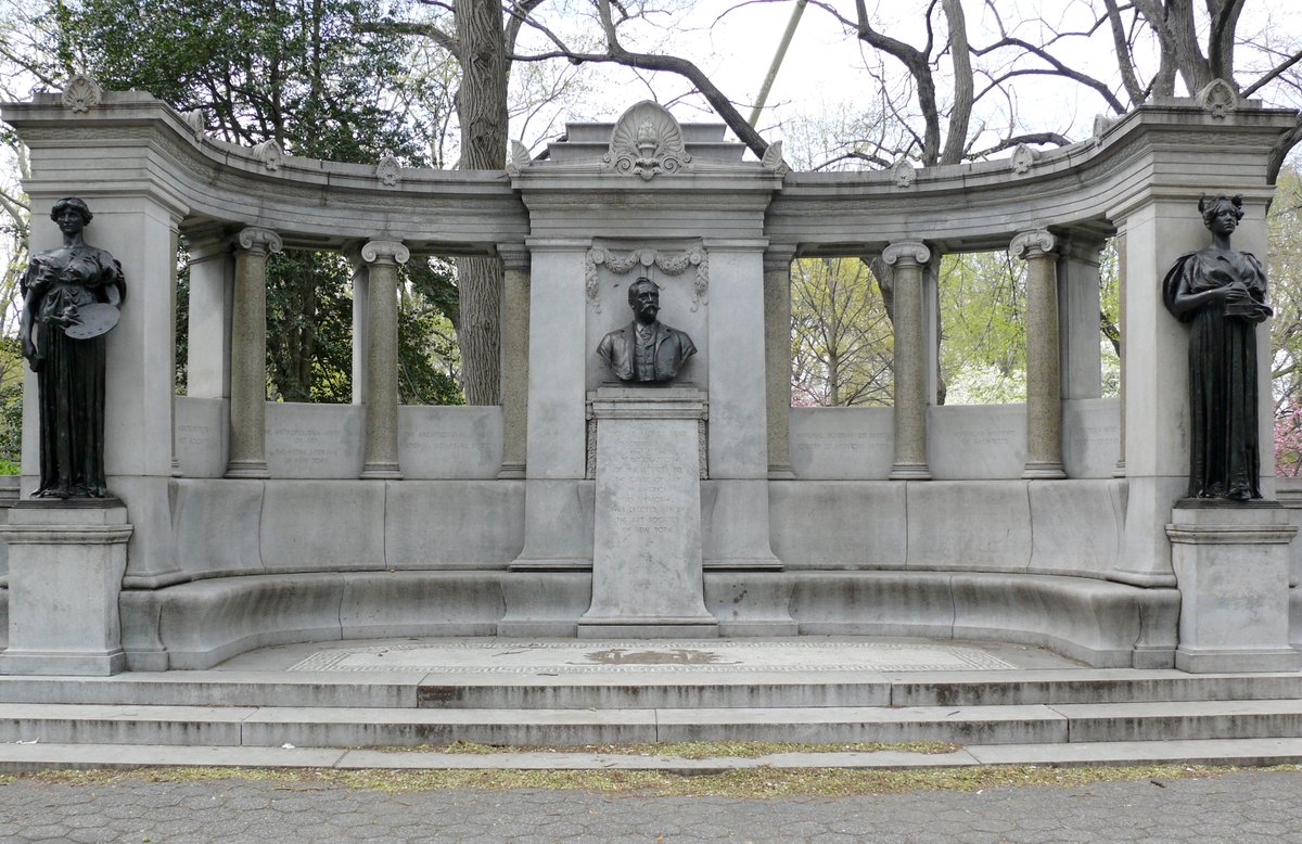 Richard Morris Hunt Memorial: A Granite Gaze in Central Park