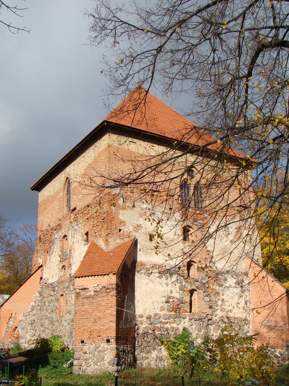 Trakai Castle: Medieval Defenses on a Lakeside Peninsula