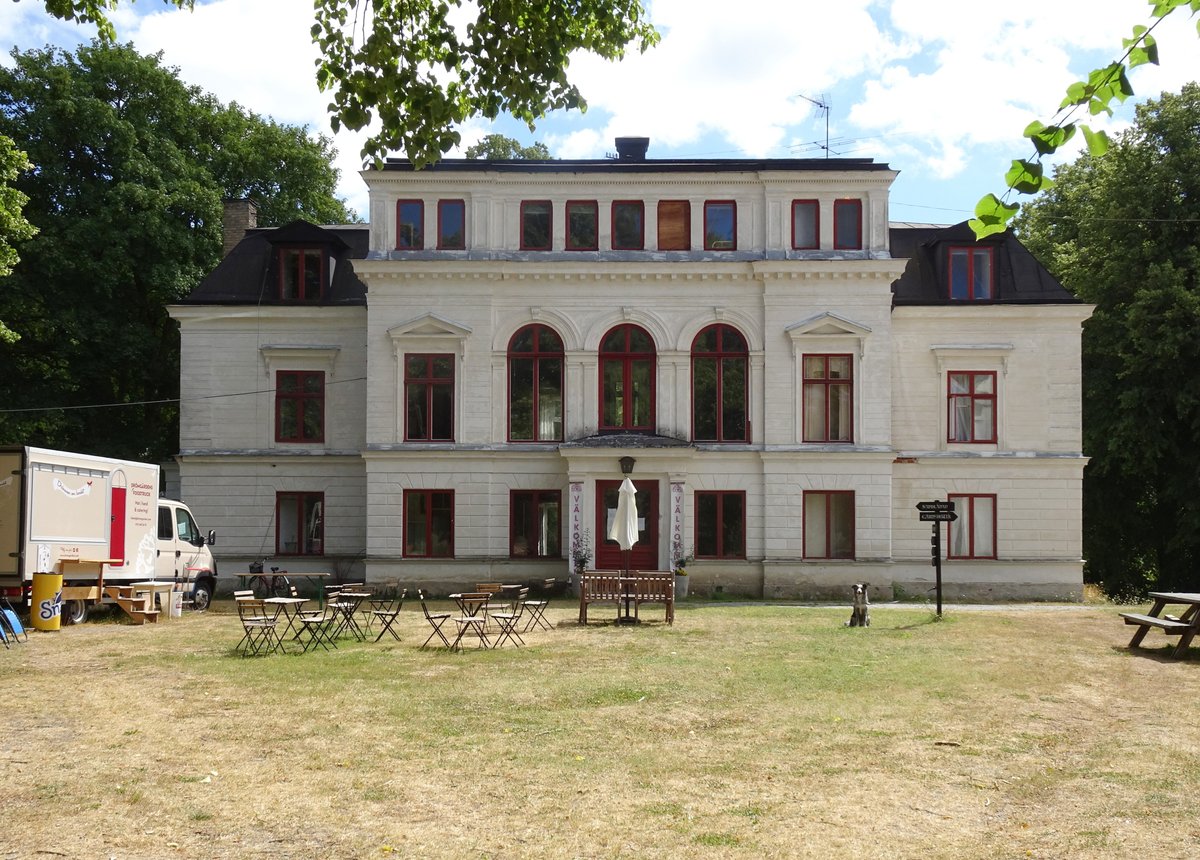 Arbottna: Unveiling a Prehistoric Past at Sweden's Medieval Manor